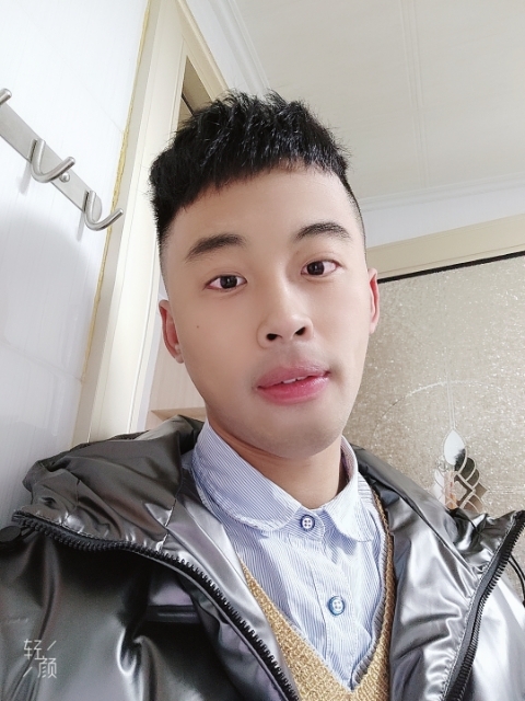 幼稚鬼的第一张照片--宿迁相亲服务中心