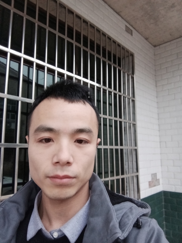 笑得那么开心的第三张照片--宿迁相亲服务中心