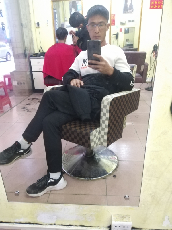 hushuai的第一张照片--宿迁相亲服务中心