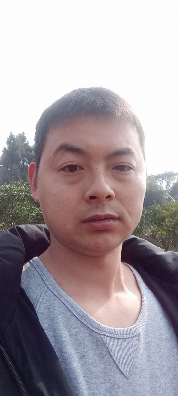 亲亲抱抱我爱你的第一张照片--宿迁相亲服务中心