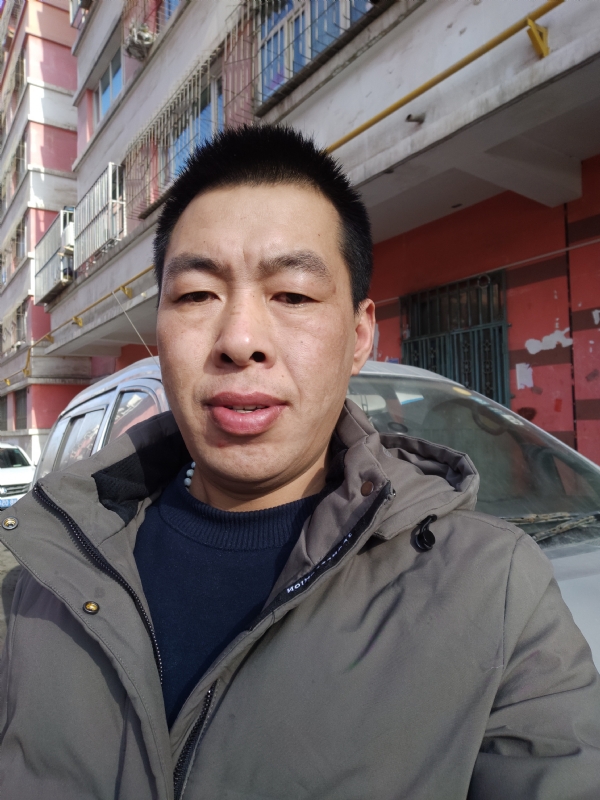 华哥的第二张照片--宿迁相亲服务中心