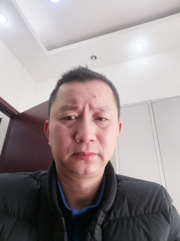 相视而笑的第一张照片--宿迁相亲服务中心