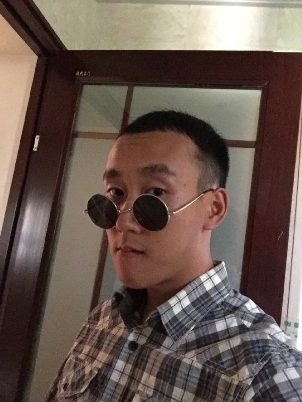 悲喜的第一张照片--宿迁相亲服务中心