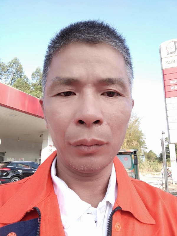 静候缘分的第一张照片--宿迁相亲服务中心