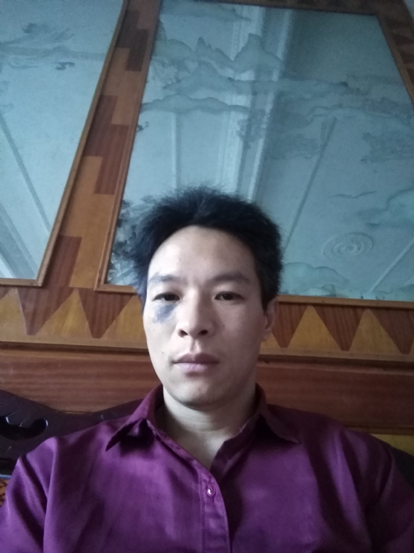 风中落叶的第一张照片--宿迁相亲服务中心