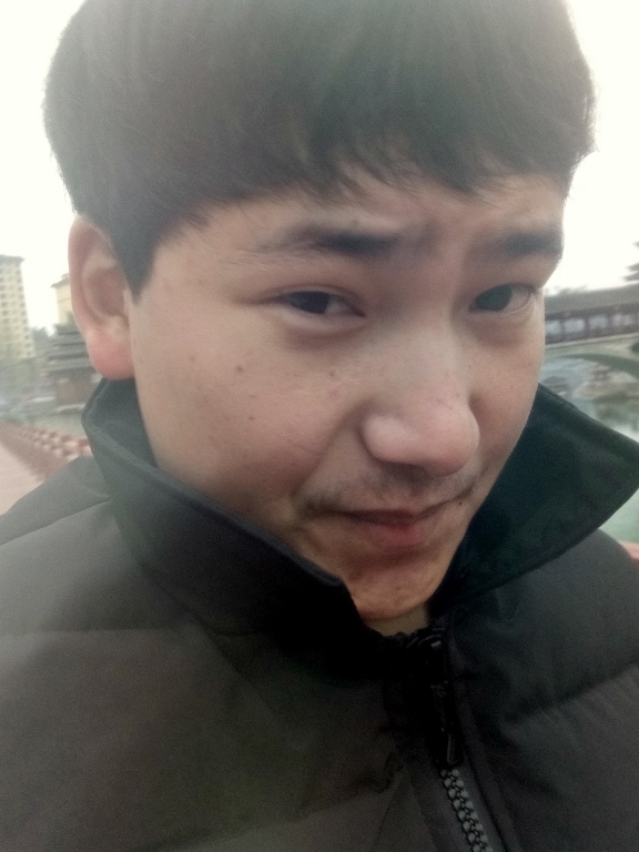 侗族青年作家超超的第二张照片--宿迁相亲服务中心