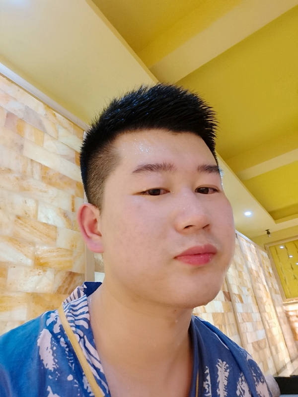 六月与阿十二的第一张照片--宿迁相亲服务中心