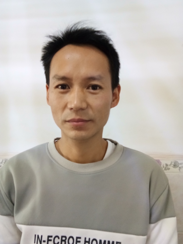 单亲爸爸的第一张照片--宿迁相亲服务中心