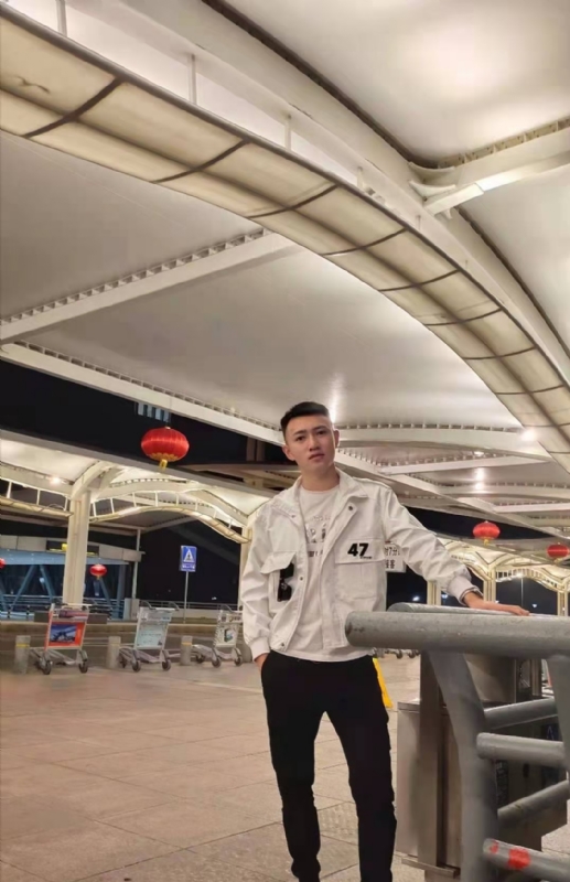 猕猴的第一张照片--宿迁相亲服务中心