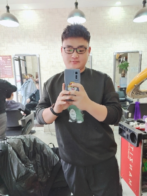 不吃香菜的第二张照片--宿迁相亲服务中心