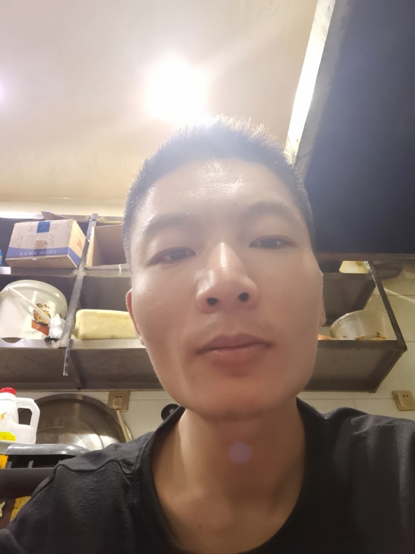 邹先生的第二张照片--宿迁相亲服务中心