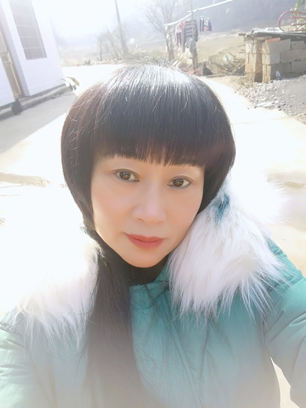 金鱼儿的第一张照片--宿迁相亲服务中心