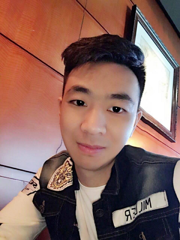 滞后的微笑的第三张照片--宿迁相亲服务中心