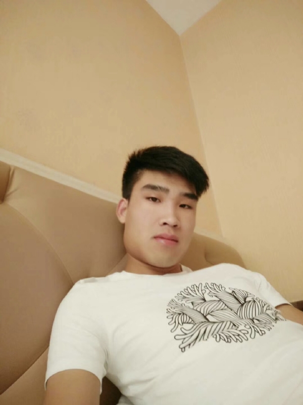 谁不曾孤单上路的第一张照片--宿迁相亲服务中心