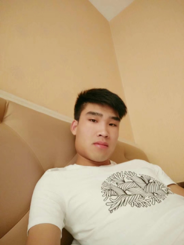 谁不曾孤单上路的第二张照片--宿迁相亲服务中心