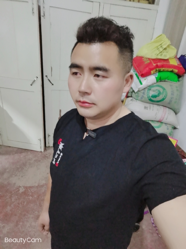 阿杰的第一张照片--宿迁相亲服务中心