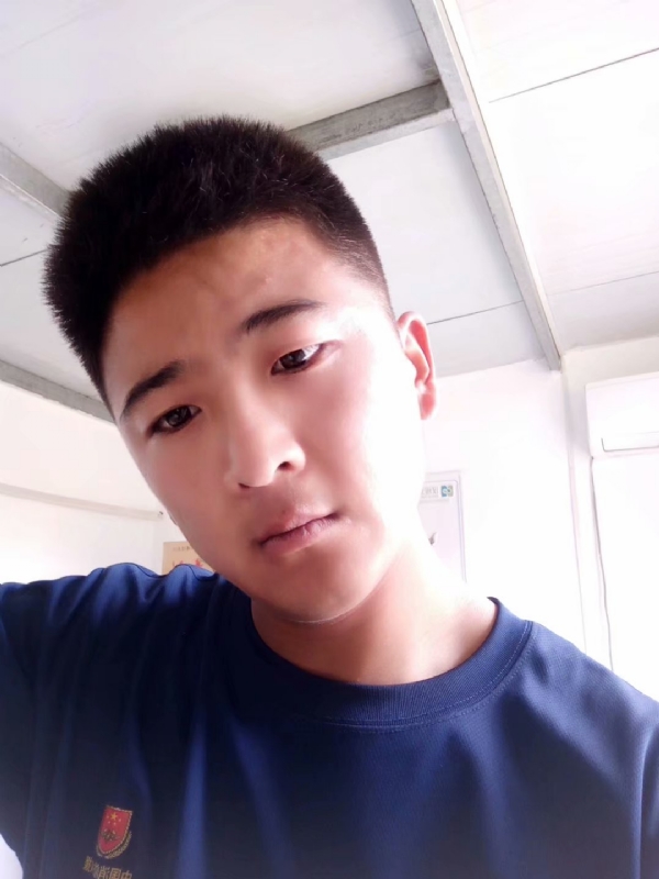 脸红相遇的第一张照片--宿迁相亲服务中心