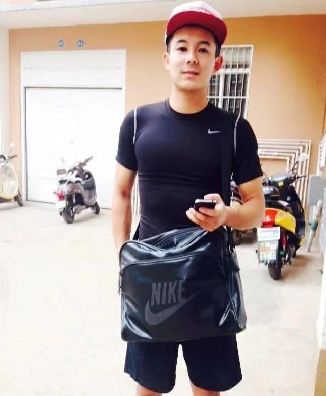 花花是只狗的第一张照片--宿迁相亲服务中心