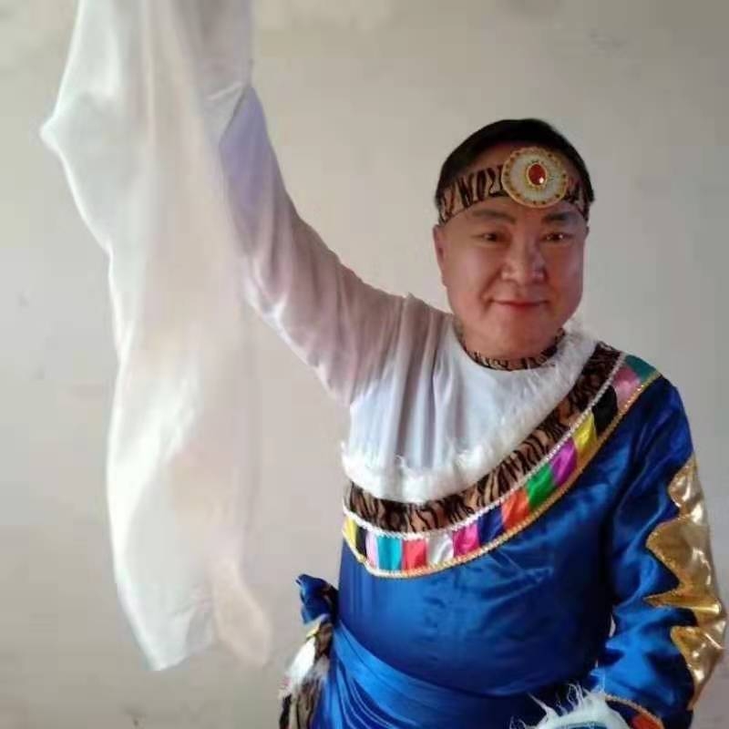 走在冷风中的第一张照片--宿迁相亲服务中心