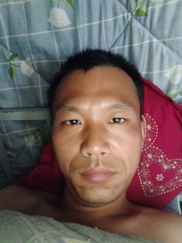 弘扬的第一张照片--宿迁相亲服务中心