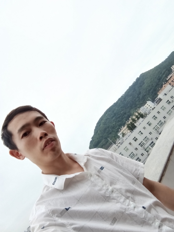 会飞的鱼的第一张照片--宿迁相亲服务中心