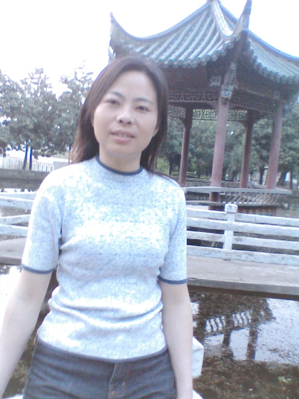 小草的第二张照片--宿迁相亲服务中心