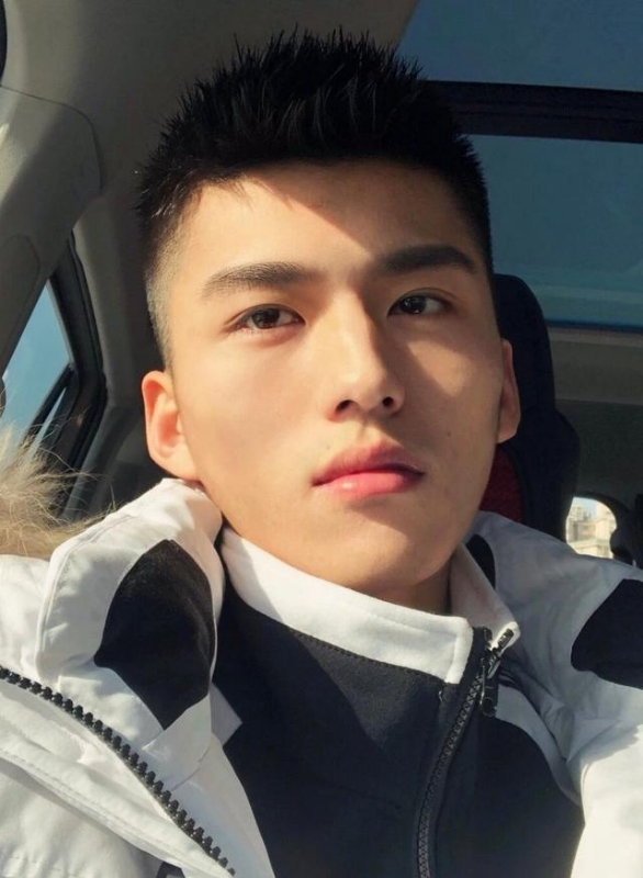 飞翔的第一张照片--宿迁相亲服务中心