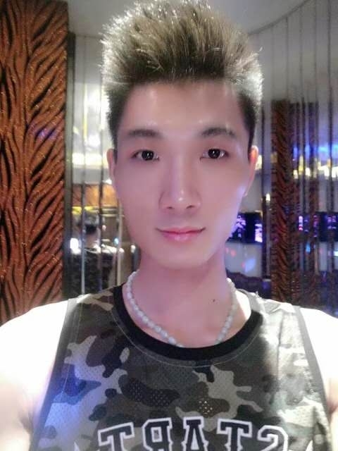 人生如戏的第一张照片--宿迁相亲服务中心