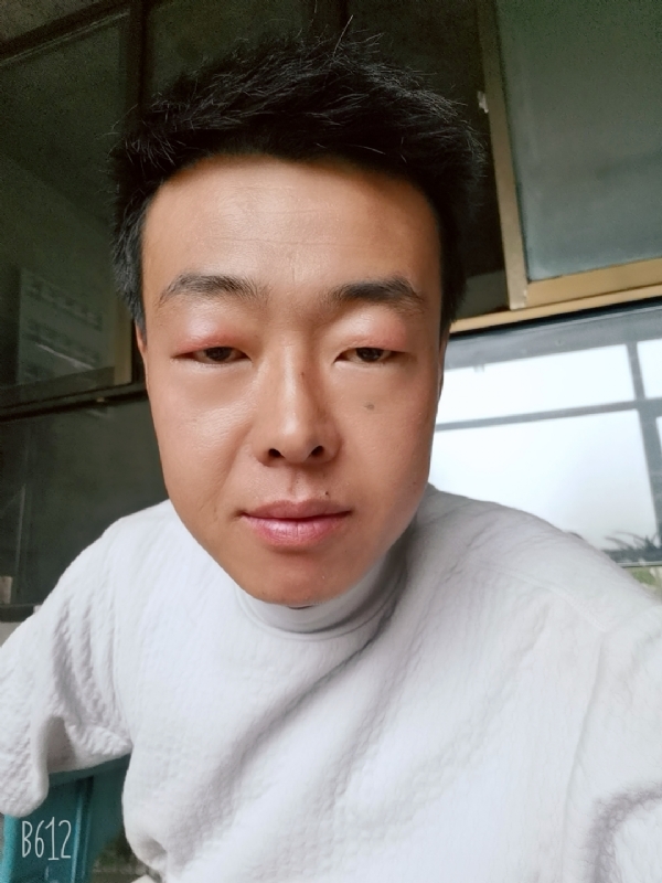 缺爱80后的第一张照片--宿迁相亲服务中心