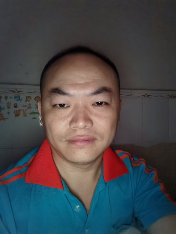 与子携老的第二张照片--宿迁相亲服务中心