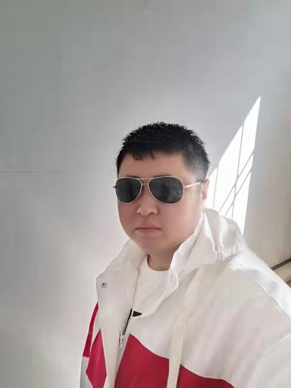 大漠叔叔的第一张照片--宿迁相亲服务中心