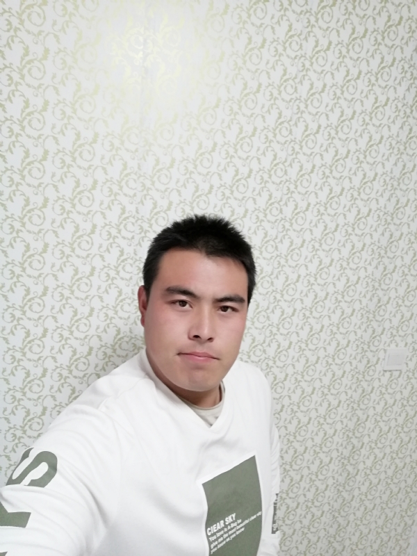 看草莓在跳舞的第一张照片--宿迁相亲服务中心