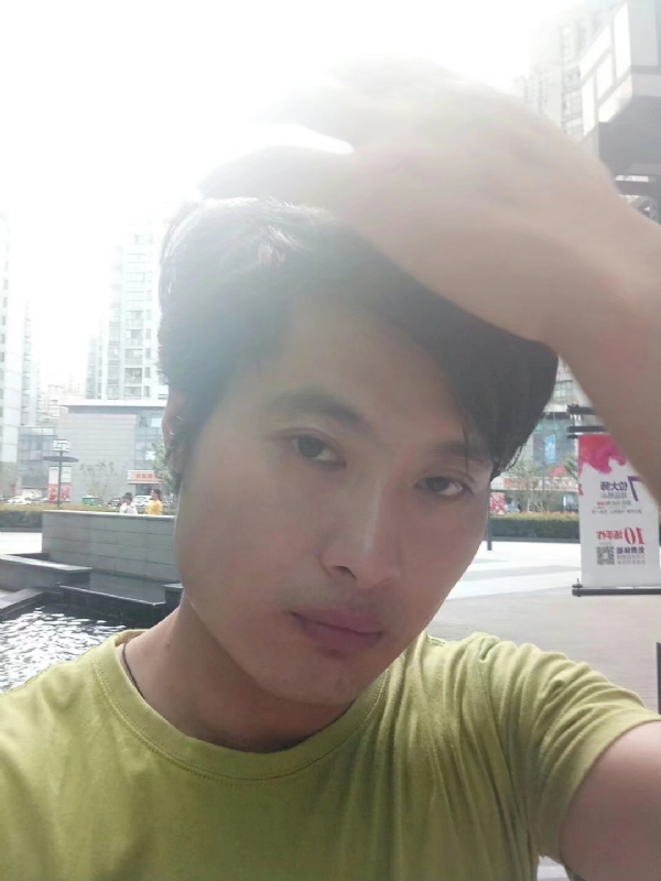 钢铁侠的第一张照片--宿迁相亲服务中心