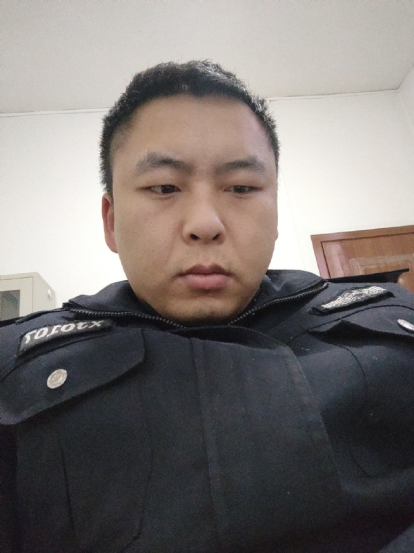 好纠结的第一张照片--宿迁相亲服务中心