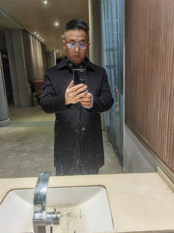 孤独尘埃的第一张照片--宿迁相亲服务中心