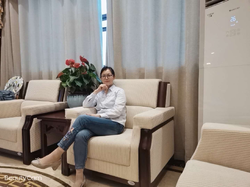 秋水伊人的第一张照片--宿迁相亲服务中心