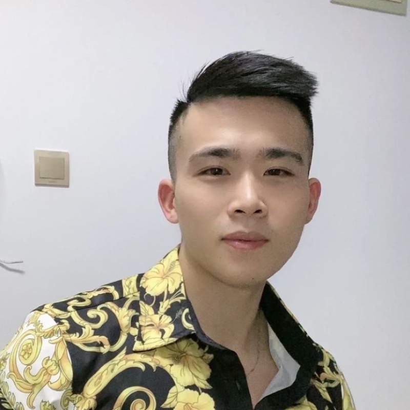 迷彩冲锋衣的第一张照片--宿迁相亲服务中心