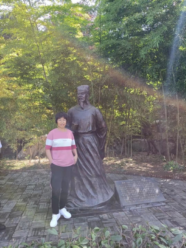 秋天的菊花的第一张照片--宿迁相亲服务中心