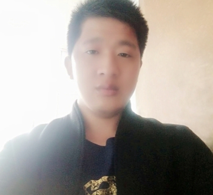 形影不离的第一张照片--宿迁相亲服务中心