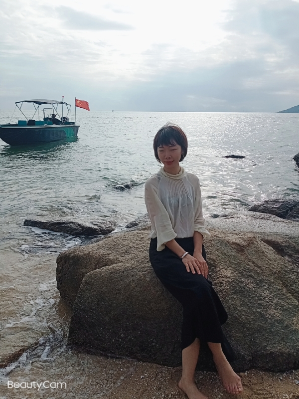 悠悠南山下的第二张照片--宿迁相亲服务中心