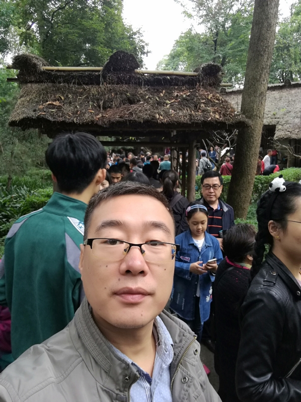 撑起一片天的第一张照片--宿迁相亲服务中心