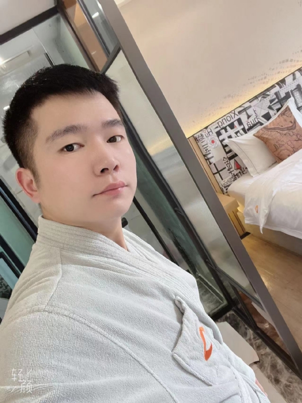 绿帽的第一张照片--宿迁相亲服务中心