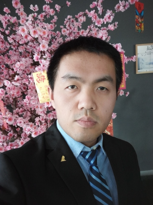 我就是个翻译的第一张照片--宿迁相亲服务中心