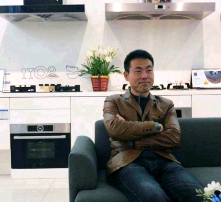 奋斗的执着的第一张照片--宿迁相亲服务中心