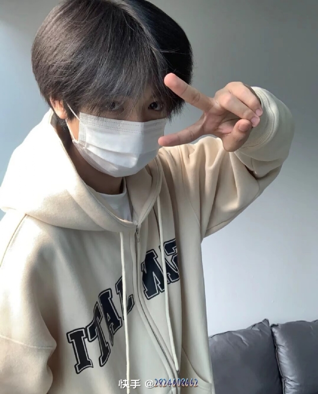 emo的风的第一张照片--宿迁相亲服务中心