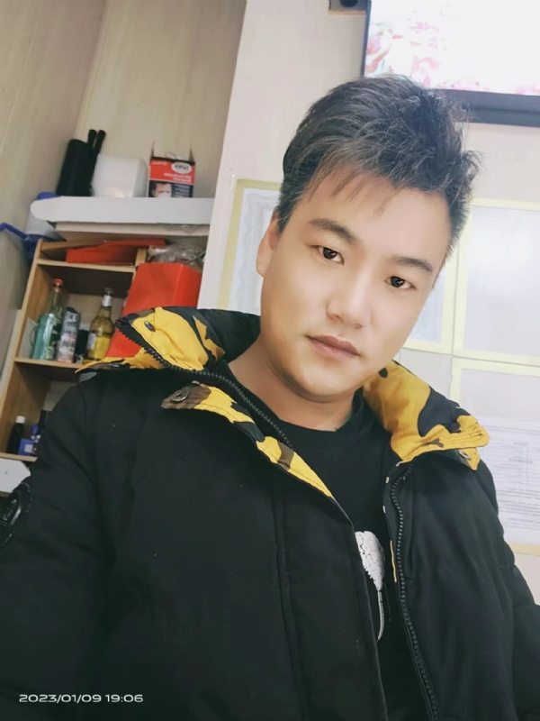 孤酒枕愁眼眠的第一张照片--宿迁相亲服务中心