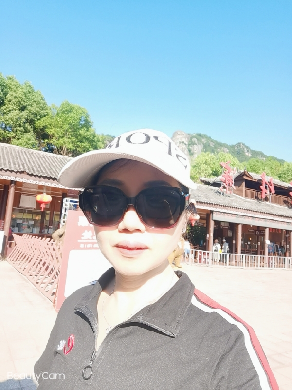 山百合的第一张照片--宿迁相亲服务中心