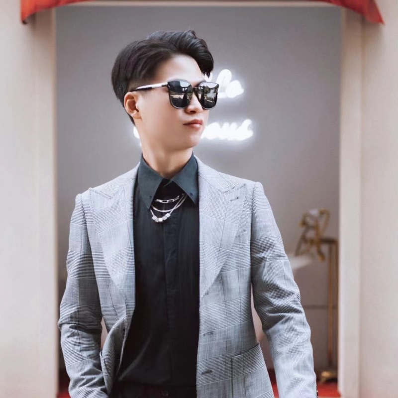 苟逸飞48的第二张照片--宿迁相亲服务中心