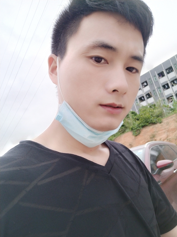 何凡的第二张照片--宿迁相亲服务中心