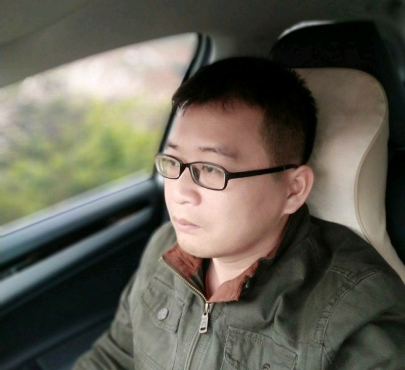 海风吹动你的心的第二张照片--宿迁相亲服务中心